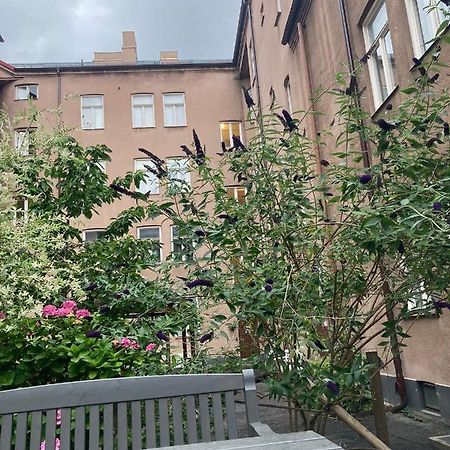Rum Med Eget Badrum Och Stort, Delat Koek,Centralt I Malmoe A Room In An Apartment, Own Bathroom And Kitchen Shared With A Family Exteriér fotografie
